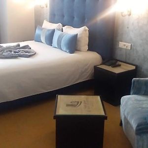 Mini Suite